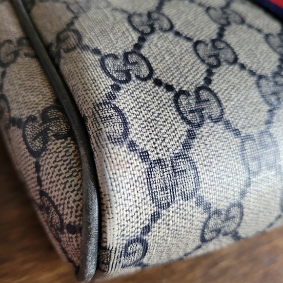 Gucci 80s Monogram GG Camera Bag w/Web Detail - vintage - Picture 12 of 14